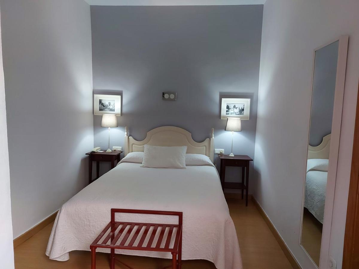 Hotel Londres Seville Exterior photo